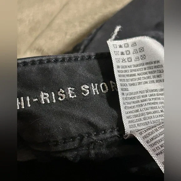 American Eagle Hi-Rise shortie - Picture 3 of 3